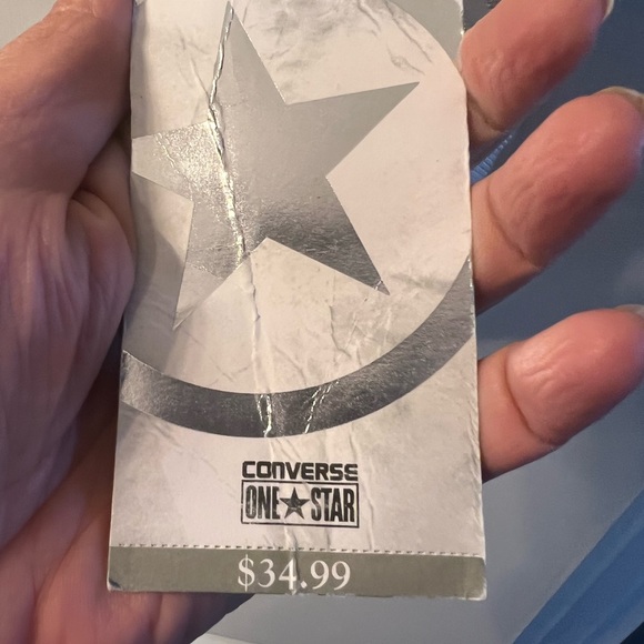 NWT Converse one star gray pullover sweater with cascade bottom. Size M - Picture 9 of 10